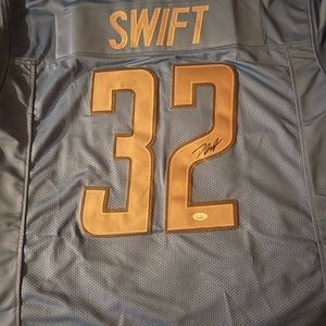 Autographed D’Andre Swift Detroit Lions jersey w/certificate